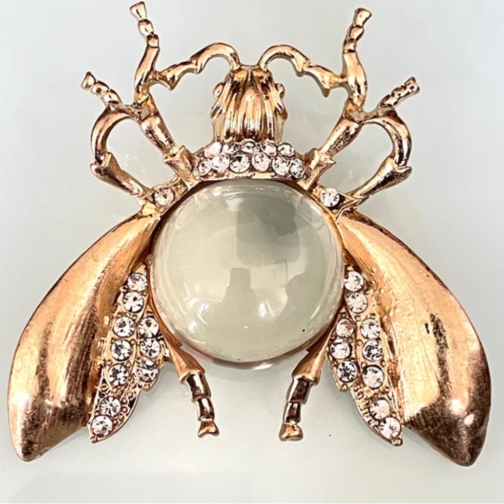 NWT ⚜️🤍⚜️ Natasha Gorgeous Bee Pendant Statement Necklace - Picture 6 of 12